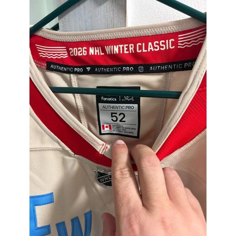 Fanatics Authentic Pro 2026 NHL Winter Classic New York Hockey - Picture 2 of 4